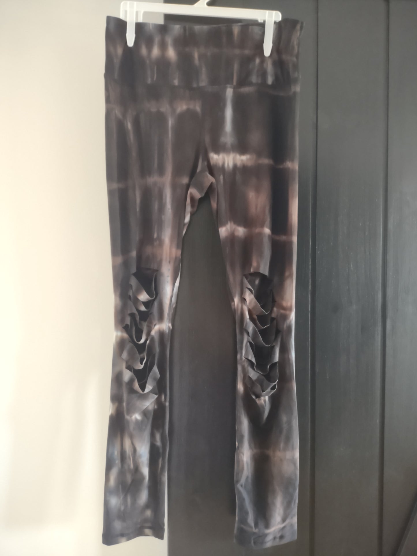 Tie Dyed Shredded Knee Leggings