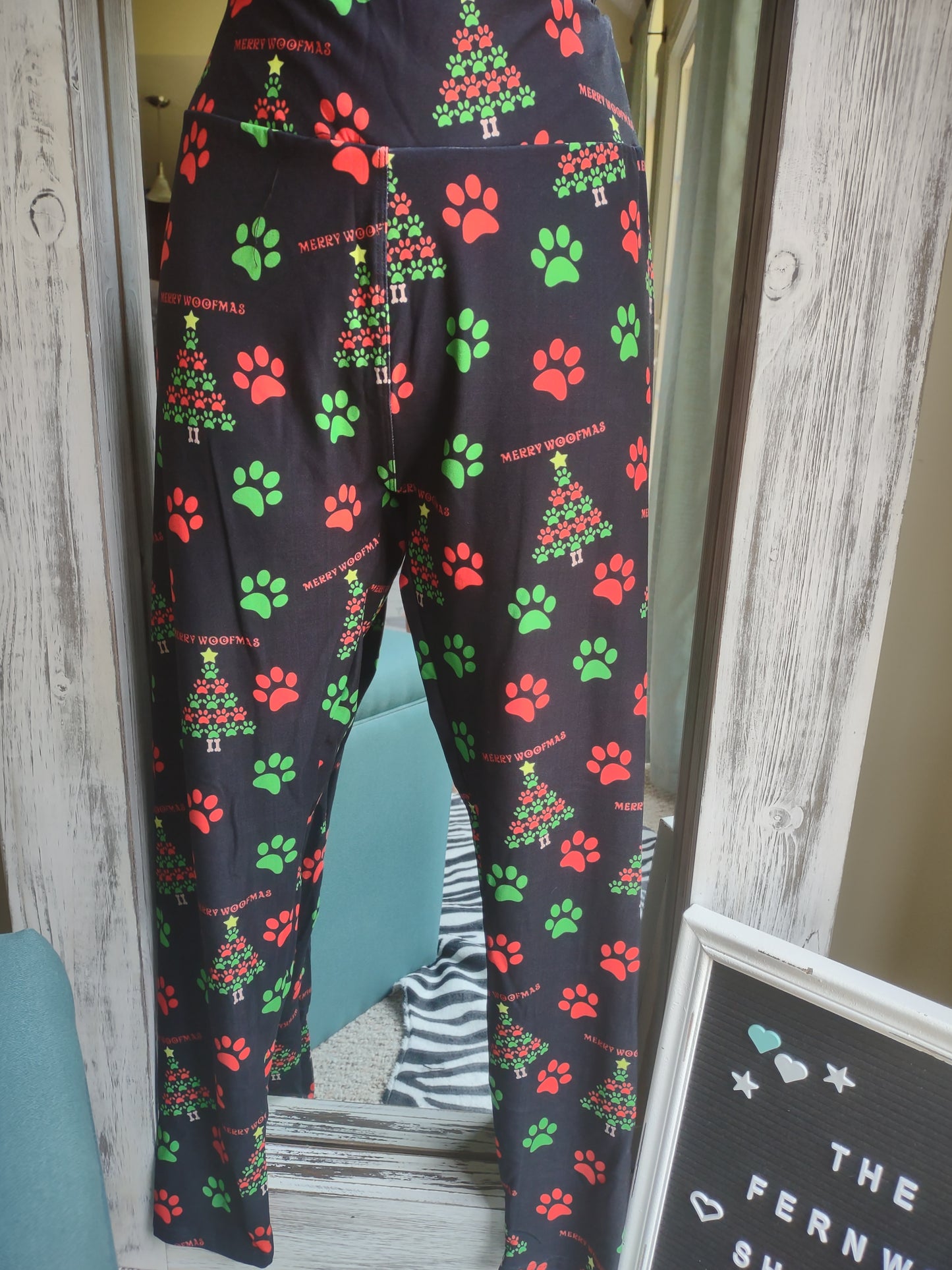 Merry Woofmas Leggings